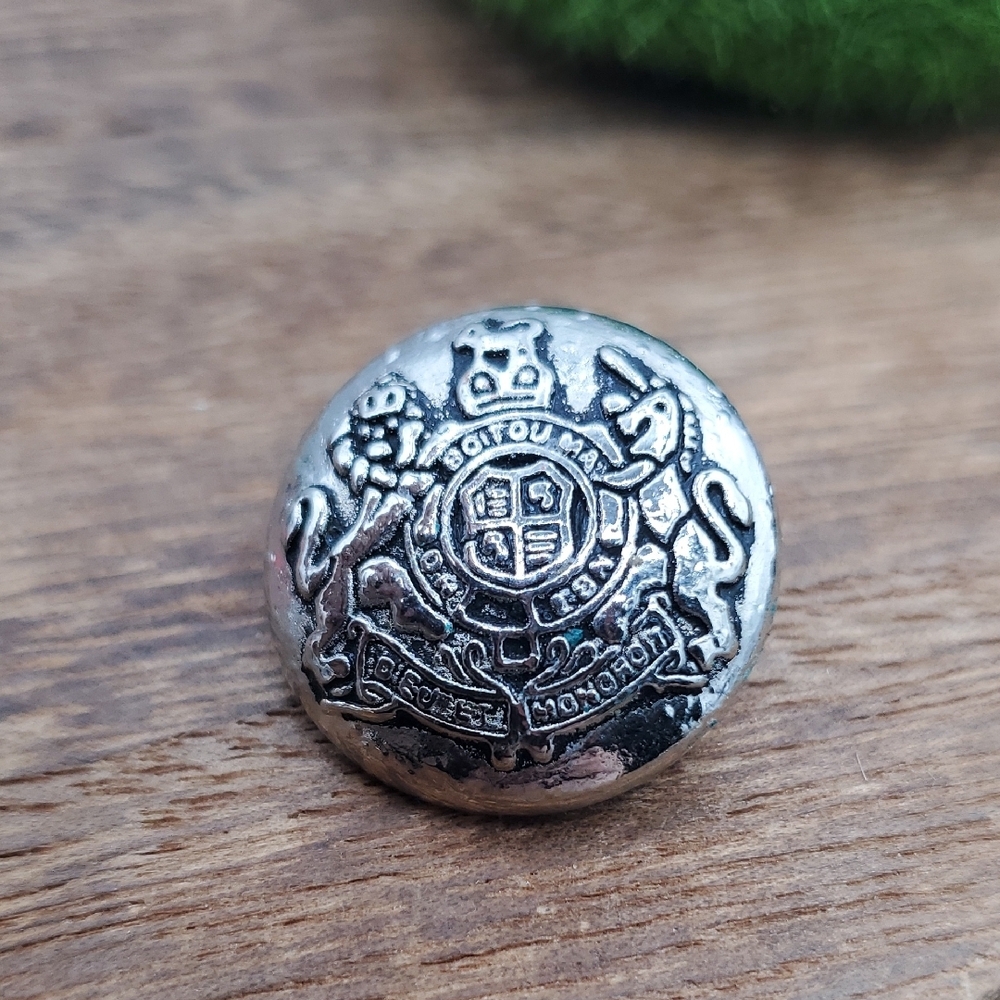 Metal Crest Lapel Button - Silver Tone P406